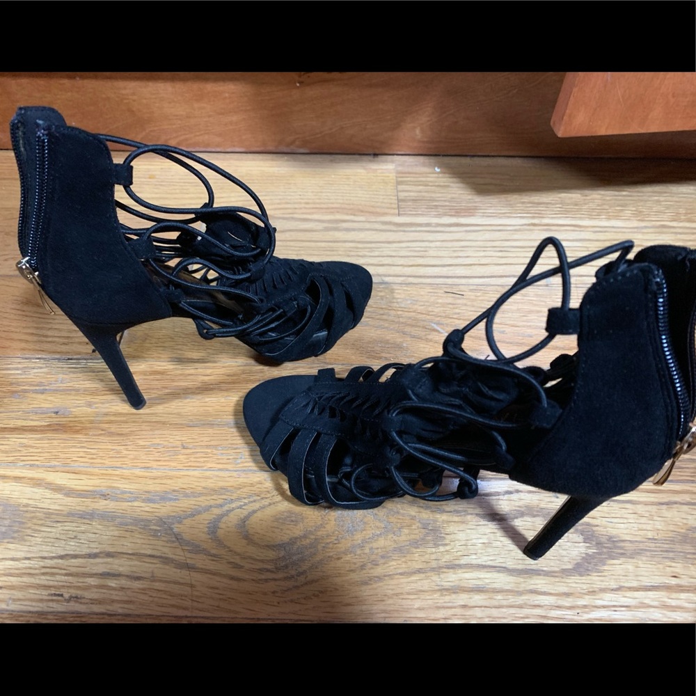 Black strappy heels size 7
